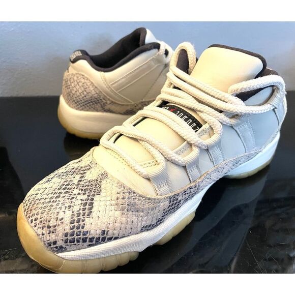 Jordan Other - Jordan 11 Retro Low "Light Bone Snakeskin" 2019 Youth Low Top Sneaker Size 7Y